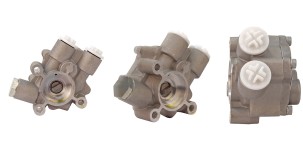 Fuel_feed_pump_Daf_1695495